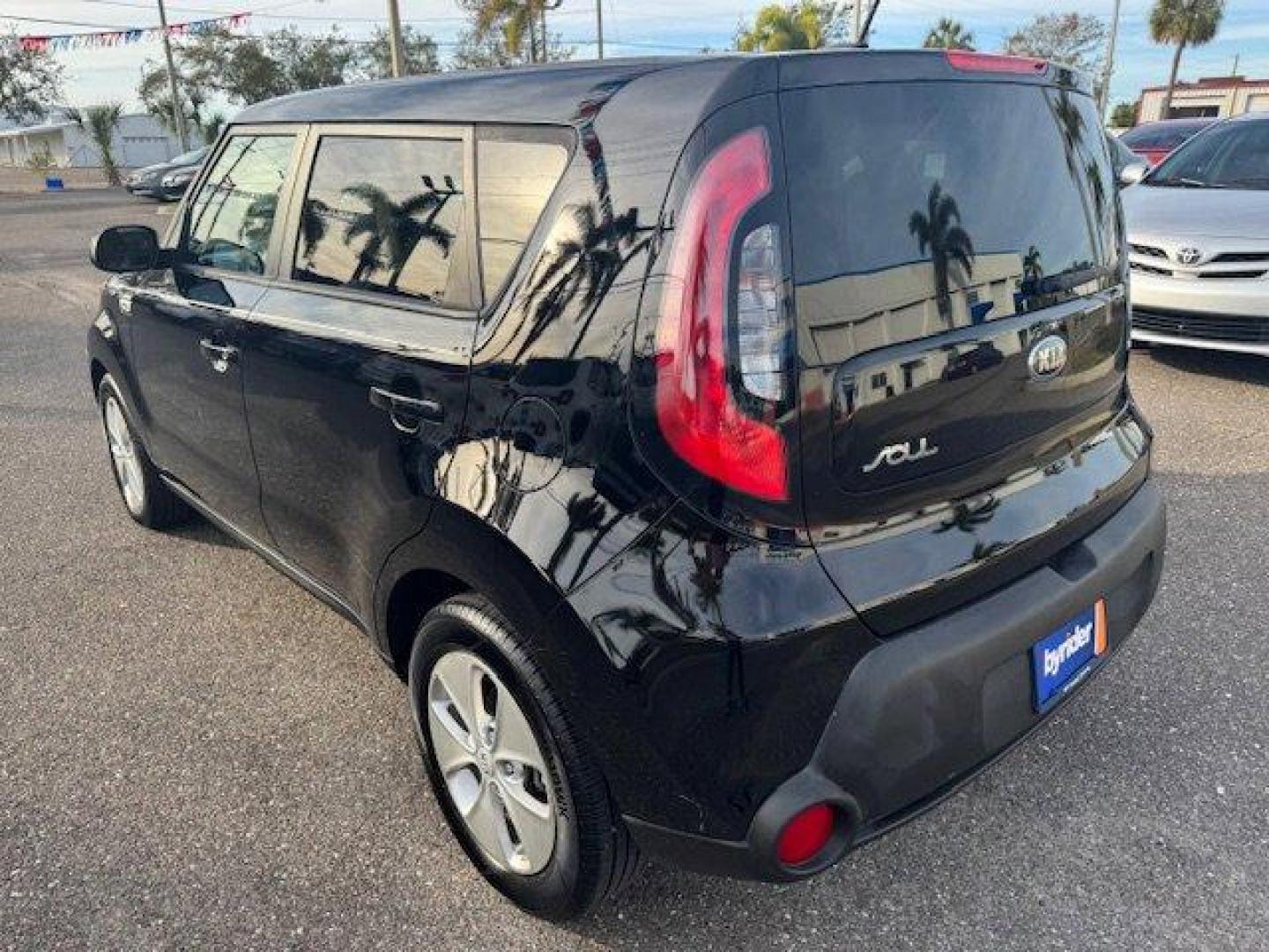 2015 Kia Soul (KNDJN2A21F7) with an Other engine, AUTOMATIC transmission, located at 7701 Park Blvd., Pinellas Park, FL, 33781, (727) 369-7777, 27.839552, -82.747284 - KBB.com 10 Coolest New Cars Under $18,000. Only 97,275 Miles! Scores 30 Highway MPG and 24 City MPG! This Kia Soul boasts a Regular Unleaded I-4 1.6 L/97 engine powering this Automatic transmission. WHEEL LOCKS, SHADOW BLACK, GRAY 2-TONE, CLOTH SEAT TRIM.*This Kia Soul Comes Equipped with These Opti - Photo#2