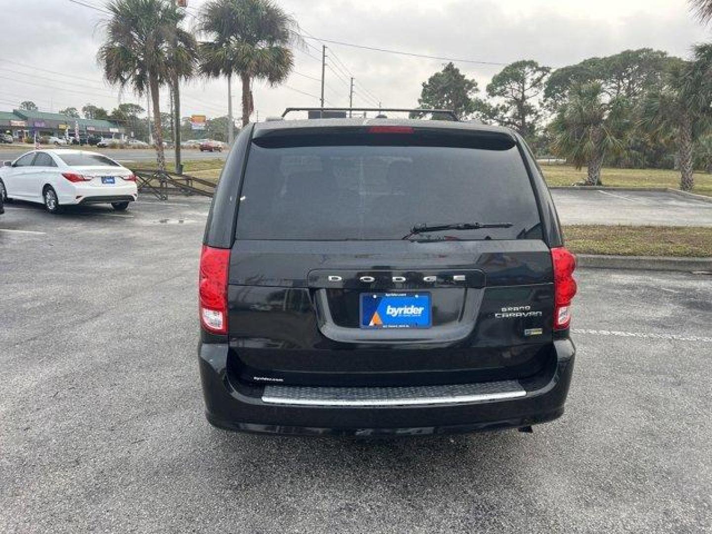 2016 Dodge Grand Caravan (2C4RDGEG0GR) with an Other engine, AUTOMATIC transmission, located at 8829 US Hwy 19, Port Richey, FL, 34668, (727) 264-1107, 28.285917, -82.717346 - Scores 25 Highway MPG and 17 City MPG! This Dodge Grand Caravan boasts a Regular Unleaded V-6 3.6 L/220 engine powering this Automatic transmission. TRANSMISSION: 6-SPEED AUTOMATIC 62TE (STD), TIRES: P225/65R17 BSW TOURING, QUICK ORDER PACKAGE 29N -inc: Engine: 3.6L V6 24V VVT FlexFuel, Transmission - Photo#4