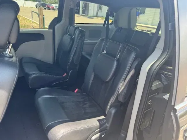 2017 Dodge Grand Caravan (2C4RDGCG9HR) with an Other engine, AUTOMATIC transmission, located at 7701 Park Blvd., Pinellas Park, FL, 33781, (727) 369-7777, 27.839552, -82.747284 - **Discover Your Next Family Adventure in This 2017 Dodge Grand Caravan!**<br /> <br /> Are you in search of the perfect vehicle to accommodate your growing family or support your busy lifestyle? Look no further than this stunning 2017 Dodge Grand Caravan, available now at Byrider Florida #154 in Pin - Photo#6