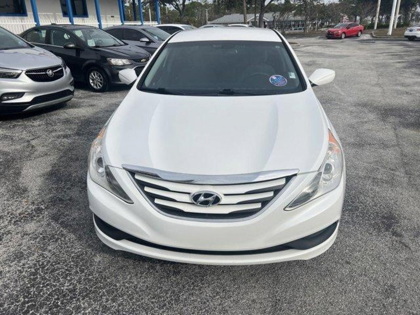 2014 Hyundai Sonata (5NPEB4AC4EH) with an Other engine, AUTOMATIC transmission, located at 8829 US Hwy 19, Port Richey, FL, 34668, (727) 264-1107, 28.285917, -82.717346 - KBB.com 10 Best Late-Model Used Cars Under $15,000. Only 109,447 Miles! Delivers 35 Highway MPG and 24 City MPG! This Hyundai Sonata delivers a Regular Unleaded I-4 2.4 L/144 engine powering this Automatic transmission. PEARL WHITE, OPTION GROUP 1, GRAY, PREMIUM CLOTH SEATING SURFACES.* This Hyundai - Photo#1