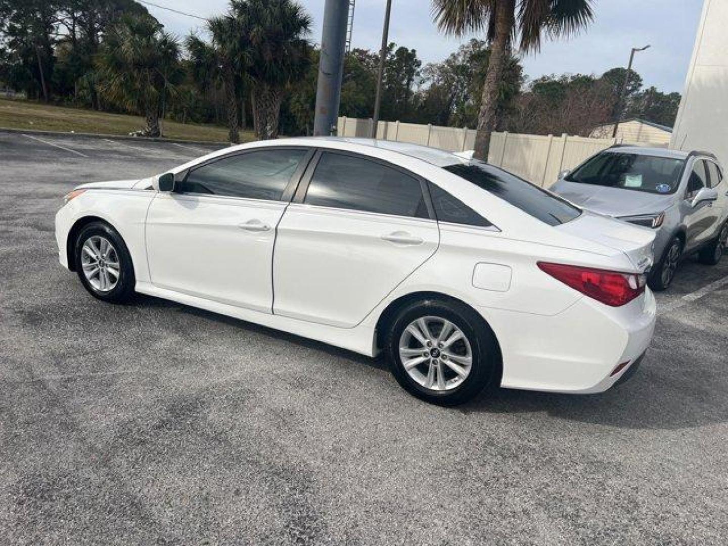 2014 Hyundai Sonata (5NPEB4AC4EH) with an Other engine, AUTOMATIC transmission, located at 8829 US Hwy 19, Port Richey, FL, 34668, (727) 264-1107, 28.285917, -82.717346 - KBB.com 10 Best Late-Model Used Cars Under $15,000. Only 109,447 Miles! Delivers 35 Highway MPG and 24 City MPG! This Hyundai Sonata delivers a Regular Unleaded I-4 2.4 L/144 engine powering this Automatic transmission. PEARL WHITE, OPTION GROUP 1, GRAY, PREMIUM CLOTH SEATING SURFACES.* This Hyundai - Photo#3