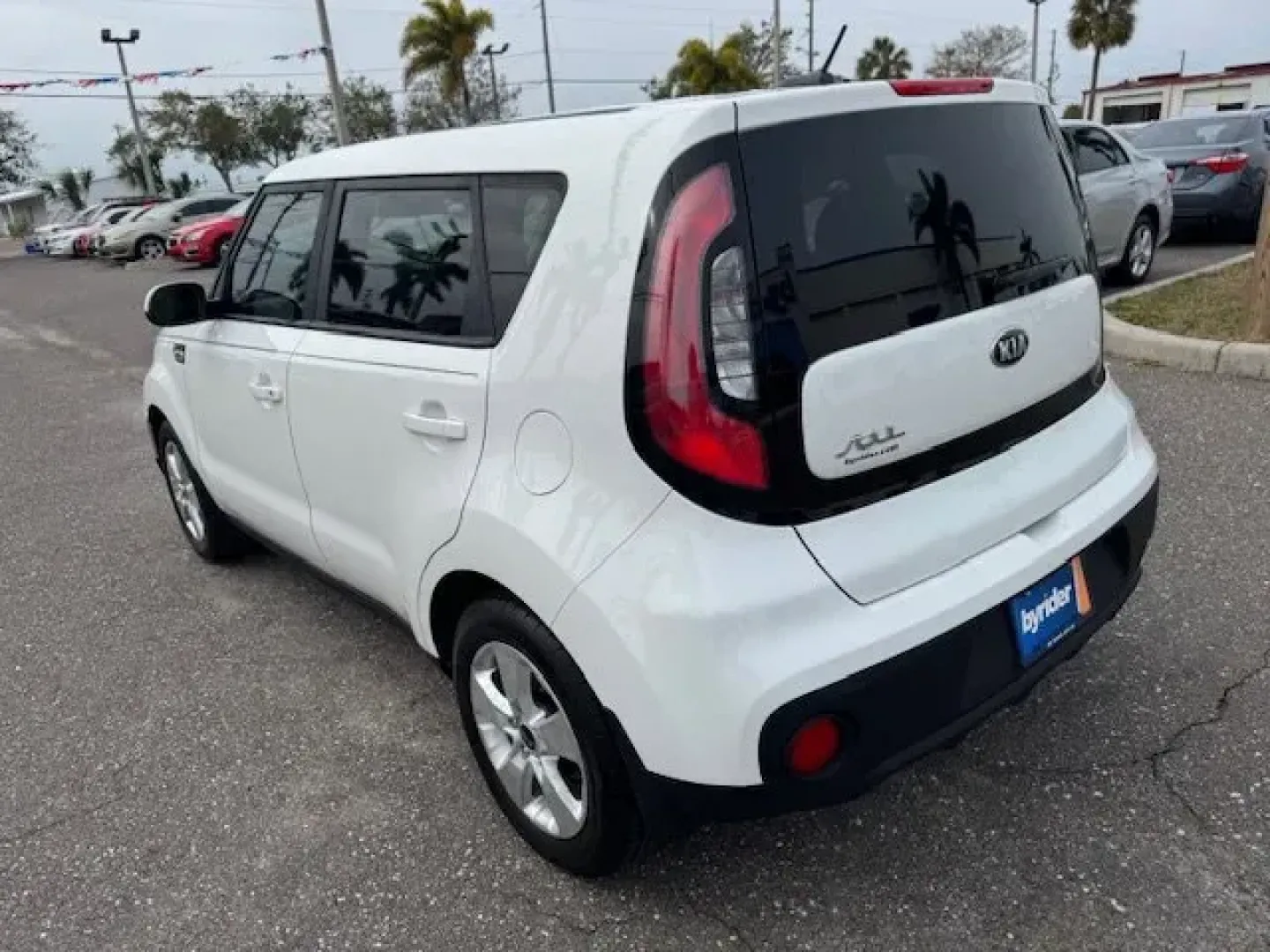 2018 Kia Soul (KNDJN2A28J7) with an Other engine, AUTOMATIC transmission, located at 1285 Cassat Ave, Jacksonville, FL, 32205, (904) 425-3000, 30.299780, -81.732430 - Are you ready to elevate your daily commute or weekend getaway? Look no further than this spacious and stylish 2018 Kia Soul, now available at Byrider Florida #139, your trusted Buy Here Pay Here dealership in Jacksonville, FL. Perfect for budget-conscious buyers or those looking for reliable second - Photo#3