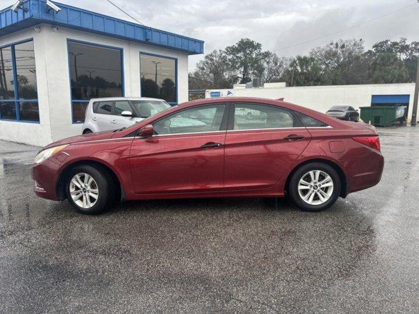 2012 Hyundai Sonata (5NPEB4AC9CH) with an Other engine, AUTOMATIC transmission, located at 1285 Cassat Ave, Jacksonville, FL, 32205, (904) 425-3000, 30.299780, -81.732430 - IIHS Top Safety Pick. Only 85,548 Miles! Scores 35 Highway MPG and 24 City MPG! This Hyundai Sonata boasts a Gas I4 2.4L/144 engine powering this Automatic transmission. SPARKLING RUBY, POPULAR EQUIPMENT PKG -inc: pwr driver's seat, pwr driver lumbar support, automatic headlight control, chrome inte - Photo#2