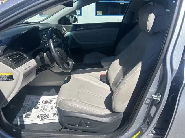 2015 Hyundai Sonata (5NPE34AF5FH) with an Other engine, AUTOMATIC transmission, located at 1285 Cassat Ave, Jacksonville, FL, 32205, (904) 425-3000, 30.299780, -81.732430 - ### Discover the Perfect Blend of Comfort and Reliability with the 2015 Hyundai Sonata at Byrider Florida #139<br /> <br /> Are you a budget-conscious buyer searching for a dependable sedan that fits your active lifestyle? Look no further! The 2015 Hyundai Sonata is the ideal vehicle for daily commu - Photo#8