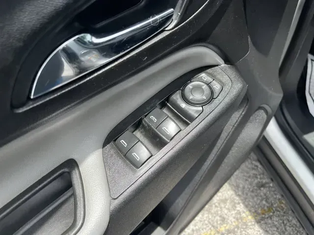 2020 Chevrolet Equinox (3GNAXHEV6LS) with an Other engine, AUTOMATIC transmission, located at 1285 Cassat Ave, Jacksonville, FL, 32205, (904) 425-3000, 30.299780, -81.732430 - **Embrace Your Adventurous Spirit with the 2020 Chevrolet Equinox at Byrider Florida #139** <br /> <br /> Are you ready to elevate your daily commute or embark on your next weekend adventure? The 2020 Chevrolet Equinox, available at Byrider Florida #139 in Jacksonville, FL, is the perfect companion - Photo#8