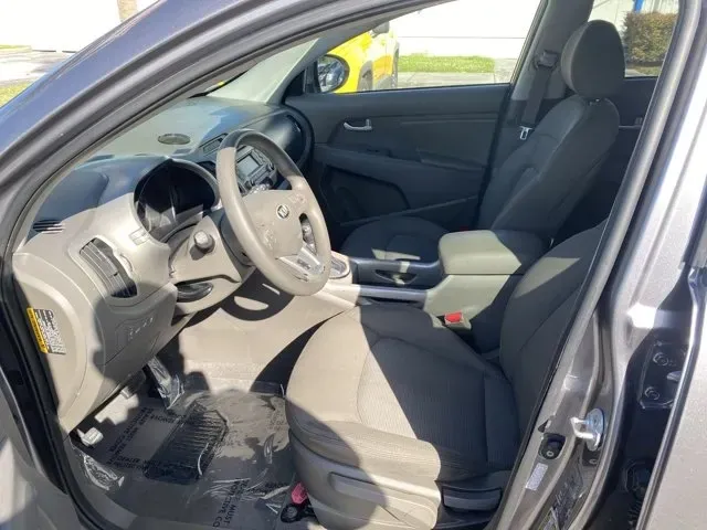 2016 Kia Sportage (KNDPB3AC2G7) with an Other engine, AUTOMATIC transmission, located at 8829 US Hwy 19, Port Richey, FL, 34668, (727) 264-1107, 28.285917, -82.717346 - **Adventure Awaits with the 2016 Kia Sportage at Byrider Florida #162!**<br /> <br /> Are you ready to elevate your daily drive and embark on weekend adventures? The 2016 Kia Sportage, available at Byrider Florida #162 in Port Richey, is the perfect companion for both urban commuting and family outi - Photo#6