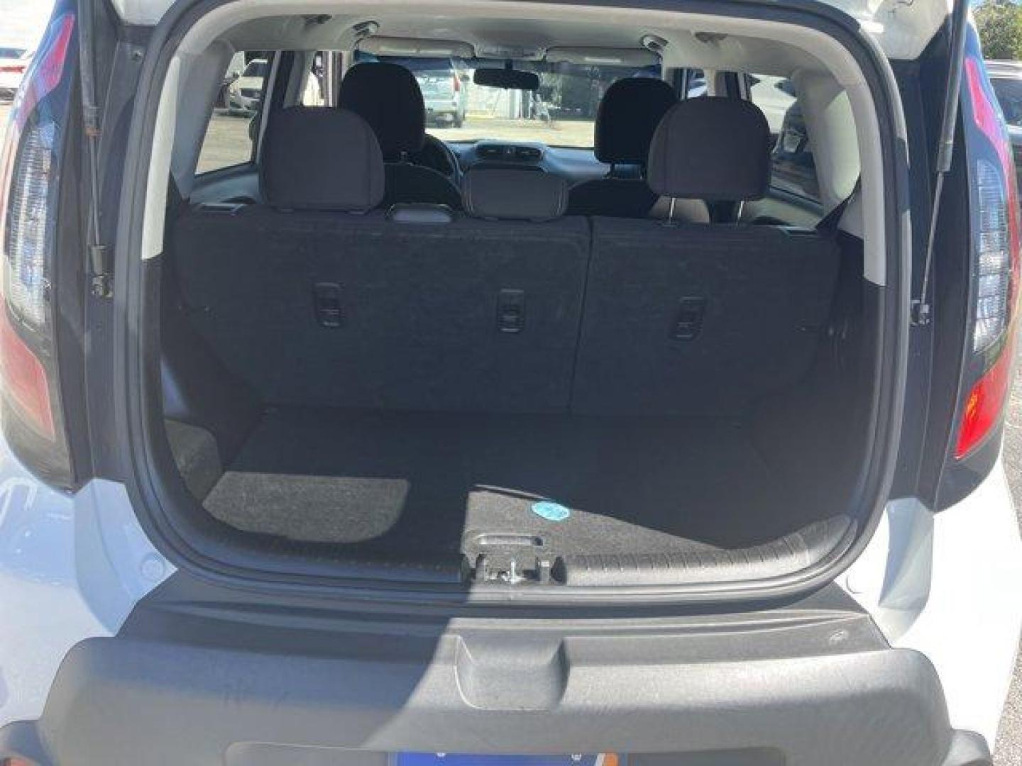 2016 Kia Soul (KNDJN2A2XG7) with an Other engine, AUTOMATIC transmission, located at 1285 Cassat Ave, Jacksonville, FL, 32205, (904) 425-3000, 30.299780, -81.732430 - IIHS Top Safety Pick. Only 99,369 Miles! Scores 30 Highway MPG and 24 City MPG! This Kia Soul delivers a Regular Unleaded I-4 1.6 L/97 engine powering this Automatic transmission. REAR SPOILER (SP), CONVENIENCE PACKAGE -inc: Auto On/Off Headlights, Rear Camera Display, Radio: AM/FM/MP3, 4.3 color to - Photo#5