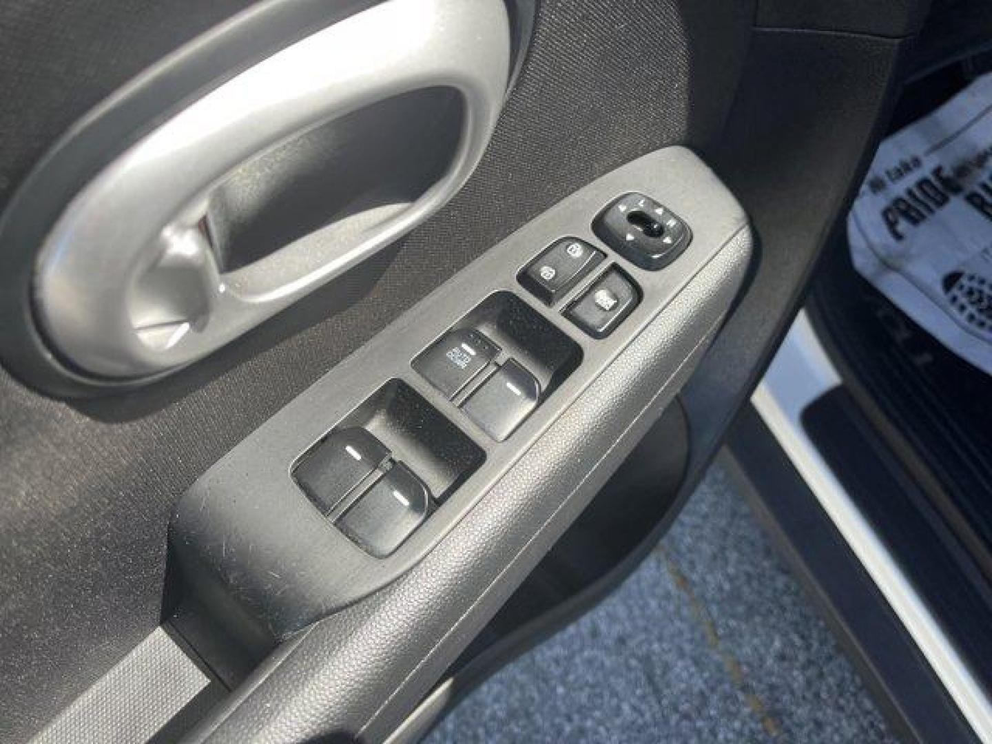 2016 Kia Soul (KNDJN2A2XG7) with an Other engine, AUTOMATIC transmission, located at 1285 Cassat Ave, Jacksonville, FL, 32205, (904) 425-3000, 30.299780, -81.732430 - IIHS Top Safety Pick. Only 99,369 Miles! Scores 30 Highway MPG and 24 City MPG! This Kia Soul delivers a Regular Unleaded I-4 1.6 L/97 engine powering this Automatic transmission. REAR SPOILER (SP), CONVENIENCE PACKAGE -inc: Auto On/Off Headlights, Rear Camera Display, Radio: AM/FM/MP3, 4.3 color to - Photo#6