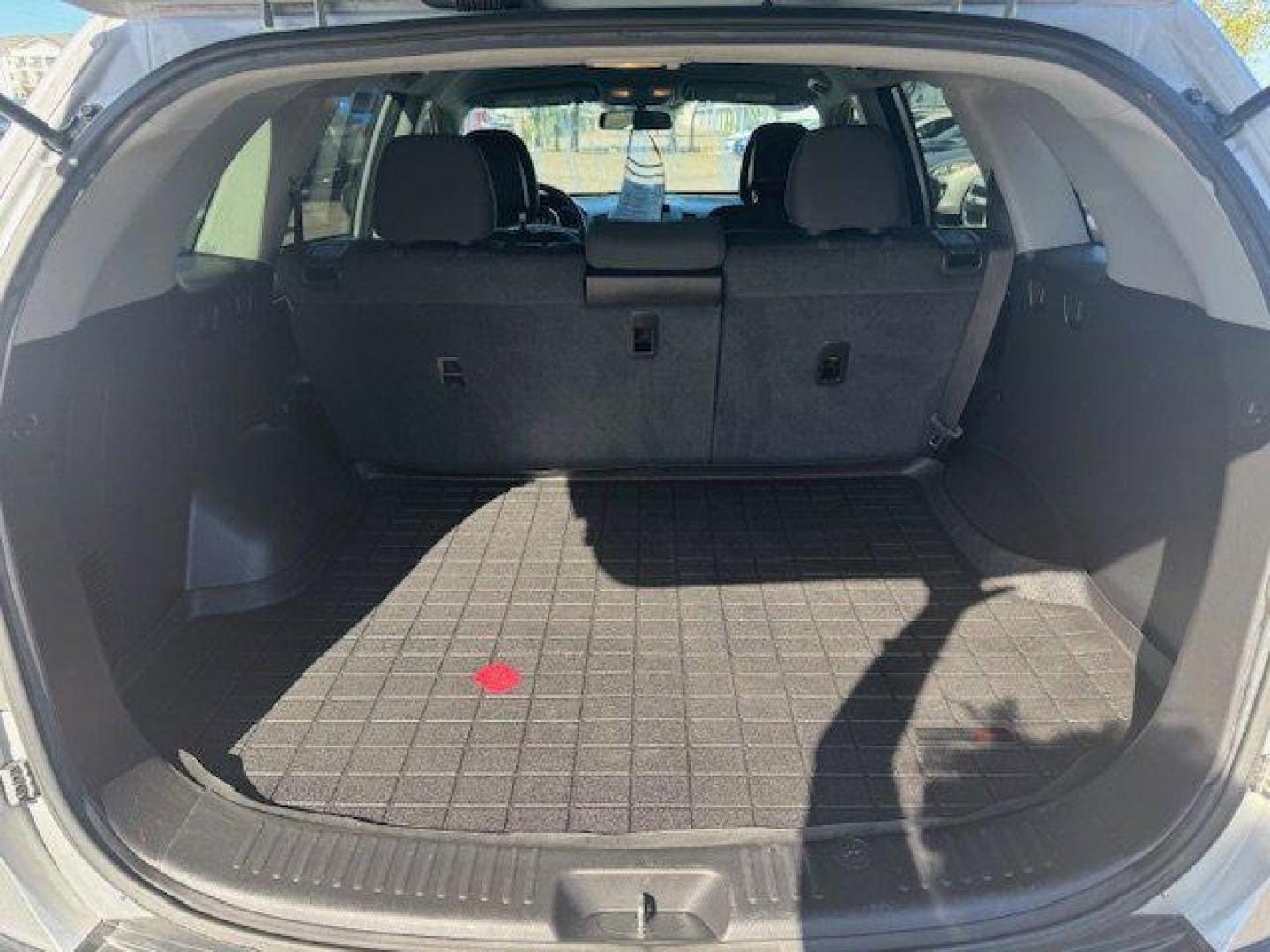 2011 Kia Sorento (5XYKT3A12BG) with an Other engine, AUTOMATIC transmission, located at 7701 Park Blvd., Pinellas Park, FL, 33781, (727) 369-7777, 27.839552, -82.747284 - IIHS Top Safety Pick (built after 3/10). Only 140,534 Miles! Scores 29 Highway MPG and 21 City MPG! This Kia Sorento delivers a Gas I4 2.4L/144 engine powering this Automatic transmission. BRIGHT SILVER, BLACK, SEAT TRIM, Variable intermittent front windshield wipers.* This Kia Sorento Features the - Photo#6