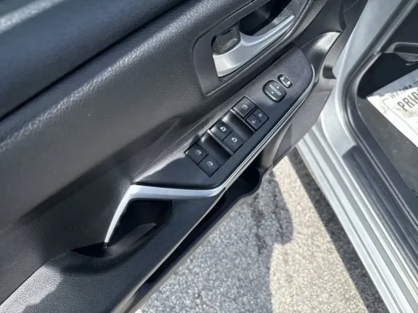 2015 Toyota Camry (4T4BF1FK2FR) with an Other engine, AUTOMATIC transmission, located at 1285 Cassat Ave, Jacksonville, FL, 32205, (904) 425-3000, 30.299780, -81.732430 - **Discover the Perfect Blend of Comfort and Reliability with the 2015 Toyota Camry at Byrider Florida #139**<br /> <br /> Are you in search of a dependable vehicle that fits your busy lifestyle? Look no further than this 2015 Toyota Camry, available now at Byrider Florida #139 in Jacksonville, FL. T - Photo#6