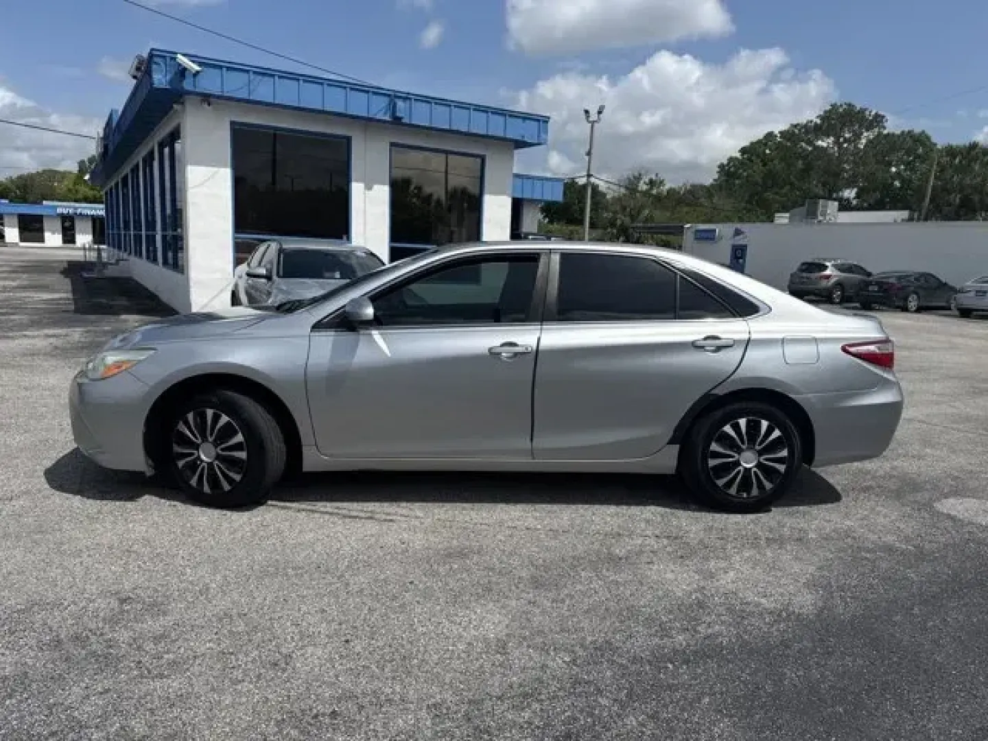 2015 Toyota Camry (4T4BF1FK2FR) with an Other engine, AUTOMATIC transmission, located at 1285 Cassat Ave, Jacksonville, FL, 32205, (904) 425-3000, 30.299780, -81.732430 - **Discover the Perfect Blend of Comfort and Reliability with the 2015 Toyota Camry at Byrider Florida #139**<br /> <br /> Are you in search of a dependable vehicle that fits your busy lifestyle? Look no further than this 2015 Toyota Camry, available now at Byrider Florida #139 in Jacksonville, FL. T - Photo#14