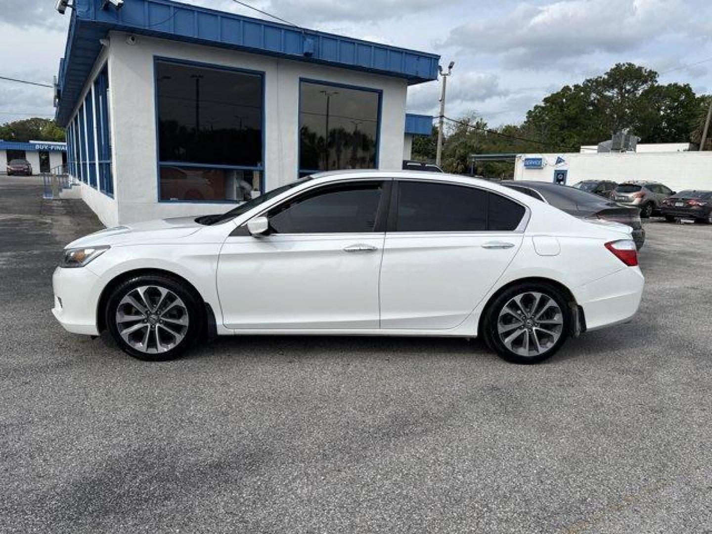 2015 Honda Accord Sedan (1HGCR2F5XFA) with an Other engine, AUTOMATIC transmission, located at 1285 Cassat Ave, Jacksonville, FL, 32205, (904) 425-3000, 30.299780, -81.732430 - IIHS Top Safety Pick. Delivers 35 Highway MPG and 26 City MPG! This Honda Accord Sedan delivers a Regular Unleaded I-4 2.4 L/144 engine powering this Variable transmission. Window Grid Antenna, Wheels: 18 Alloy, Vinyl Door Trim Insert.* This Honda Accord Sedan Features the Following Options *Valet F - Photo#2