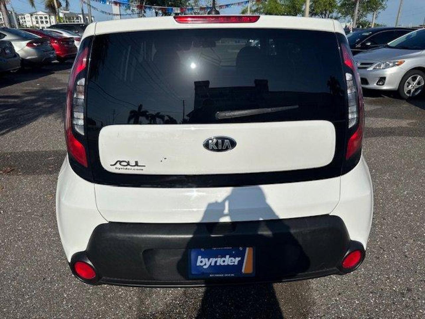 2016 Kia Soul (KNDJN2A23G7) with an Other engine, AUTOMATIC transmission, located at 7701 Park Blvd., Pinellas Park, FL, 33781, (727) 369-7777, 27.839552, -82.747284 - IIHS Top Safety Pick. Delivers 30 Highway MPG and 24 City MPG! This Kia Soul delivers a Regular Unleaded I-4 1.6 L/97 engine powering this Automatic transmission. CLEAR WHITE, CARPETED FLOOR MATS, CARGO NET.*This Kia Soul Comes Equipped with These Options *BLACK, CLOTH SEAT TRIM, Wheels: 16 Alloy, V - Photo#3