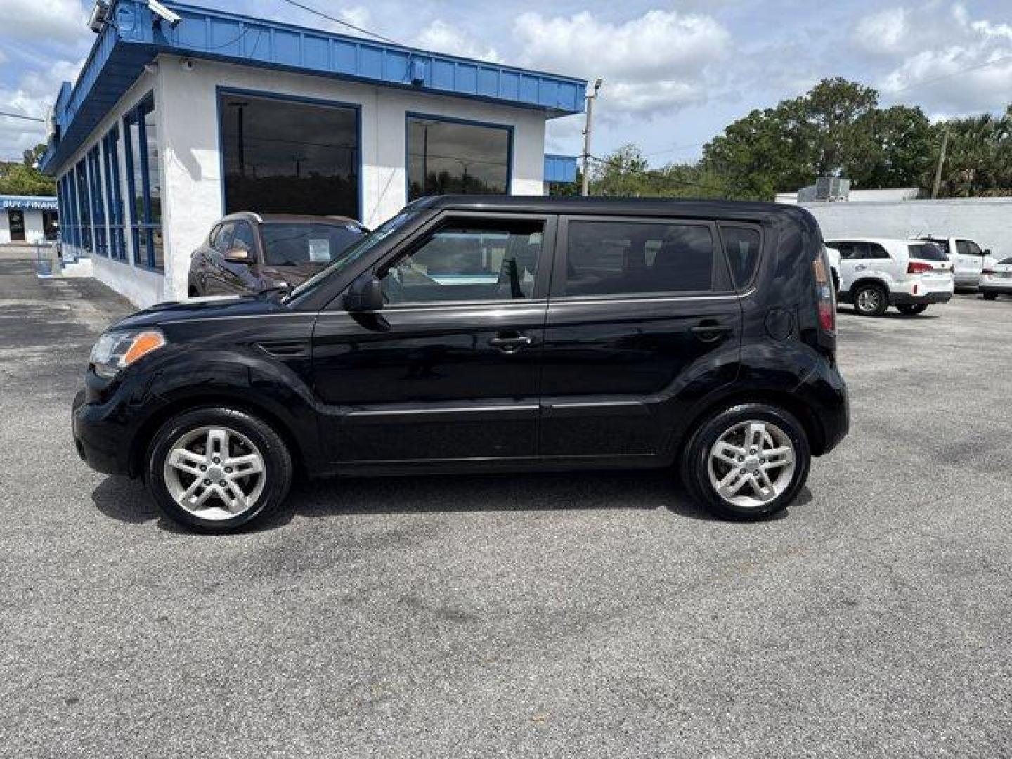 2011 Kia Soul (KNDJT2A2XB7) with an Other engine, AUTOMATIC transmission, located at 1285 Cassat Ave, Jacksonville, FL, 32205, (904) 425-3000, 30.299780, -81.732430 - IIHS Top Safety Pick. Only 123,135 Miles! Delivers 30 Highway MPG and 24 City MPG! This Kia Soul boasts a Gas I4 2.0L/121 engine powering this Automatic transmission. WHEEL LOCKS, SHADOW, PWR MOONROOF W/FOG LIGHTS.* This Kia Soul Features the Following Options *AUDIO PKG -inc: 315-watt amp, center s - Photo#2