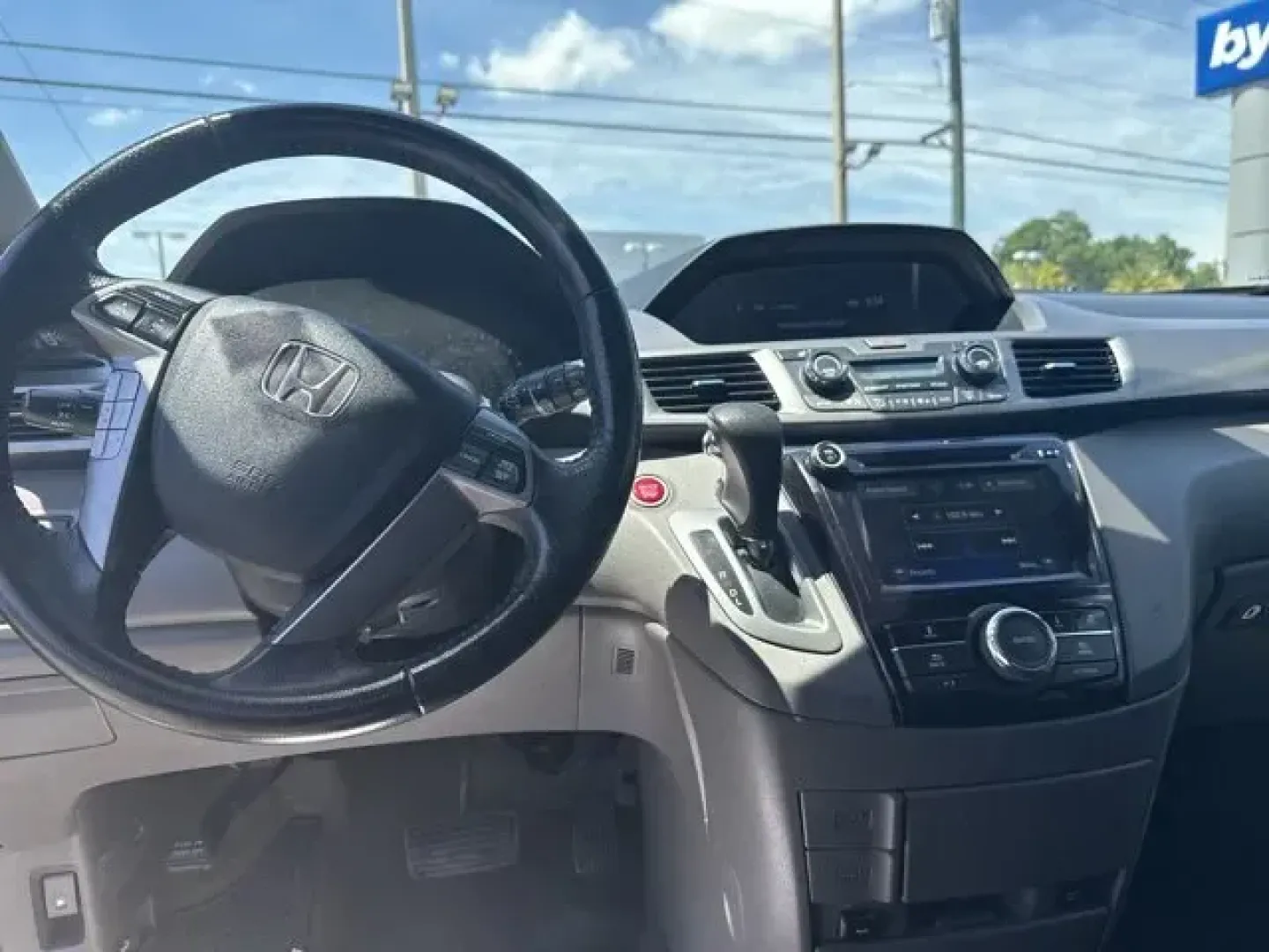 2015 Honda Odyssey (5FNRL5H63FB) with an Other engine, AUTOMATIC transmission, located at 1285 Cassat Ave, Jacksonville, FL, 32205, (904) 425-3000, 30.299780, -81.732430 - Experience the freedom of adventure and family moments with the 2015 Honda Odyssey, now available at Byrider Florida #139 in Jacksonville! This spacious and versatile van is perfect for growing families, weekend getaways, or anyone looking to enjoy comfort and safety on the road. With ample seating, - Photo#11