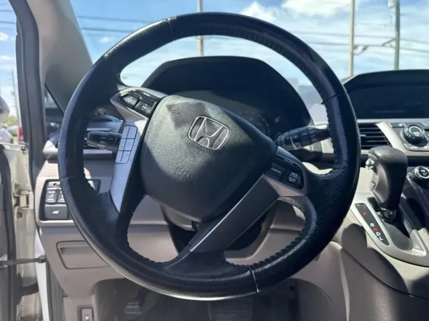 2015 Honda Odyssey (5FNRL5H63FB) with an Other engine, AUTOMATIC transmission, located at 1285 Cassat Ave, Jacksonville, FL, 32205, (904) 425-3000, 30.299780, -81.732430 - Experience the freedom of adventure and family moments with the 2015 Honda Odyssey, now available at Byrider Florida #139 in Jacksonville! This spacious and versatile van is perfect for growing families, weekend getaways, or anyone looking to enjoy comfort and safety on the road. With ample seating, - Photo#12