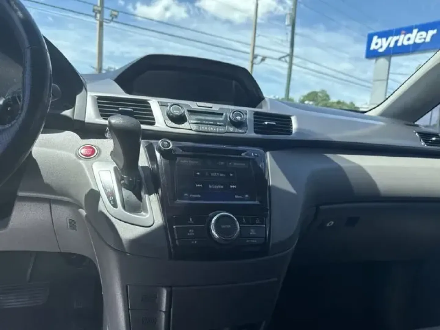 2015 Honda Odyssey (5FNRL5H63FB) with an Other engine, AUTOMATIC transmission, located at 1285 Cassat Ave, Jacksonville, FL, 32205, (904) 425-3000, 30.299780, -81.732430 - Experience the freedom of adventure and family moments with the 2015 Honda Odyssey, now available at Byrider Florida #139 in Jacksonville! This spacious and versatile van is perfect for growing families, weekend getaways, or anyone looking to enjoy comfort and safety on the road. With ample seating, - Photo#13