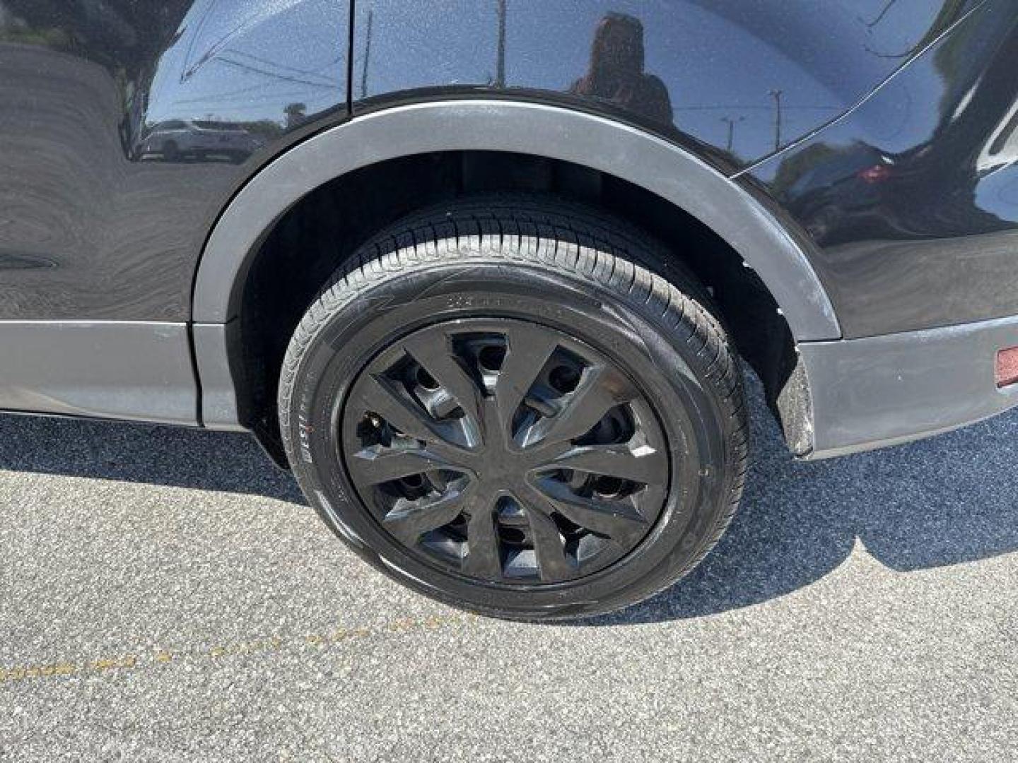 2015 Ford Escape (1FMCU0F70FU) with an Other engine, AUTOMATIC transmission, located at 1285 Cassat Ave, Jacksonville, FL, 32205, (904) 425-3000, 30.299780, -81.732430 - KBB.com 10 Best SUVs Under $25,000. Only 98,982 Miles! Delivers 31 Highway MPG and 22 City MPG! This Ford Escape boasts a Regular Unleaded I-4 2.5 L/152 engine powering this Automatic transmission. Wireless Phone Connectivity, Wheels: 17 Steel Wheel w/Sparkle Silver Cover, Variable intermittent wipe - Photo#5