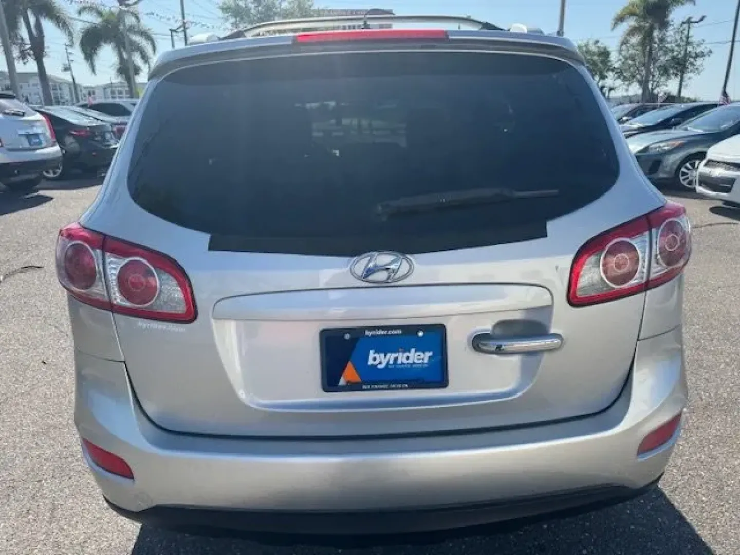 2012 Hyundai Santa Fe (5XYZK3AB0CG) with an Other engine, AUTOMATIC transmission, located at 8829 US Hwy 19, Port Richey, FL, 34668, (727) 264-1107, 28.285917, -82.717346 - ### Discover Your Next Adventure with the 2012 Hyundai Santa Fe at Byrider Florida #154!<br /> <br /> Are you ready to elevate your everyday journeys and weekend getaways? Look no further than the 2012 Hyundai Santa Fe, a vehicle that combines comfort, practicality, and style. Whether you're a growi - Photo#3