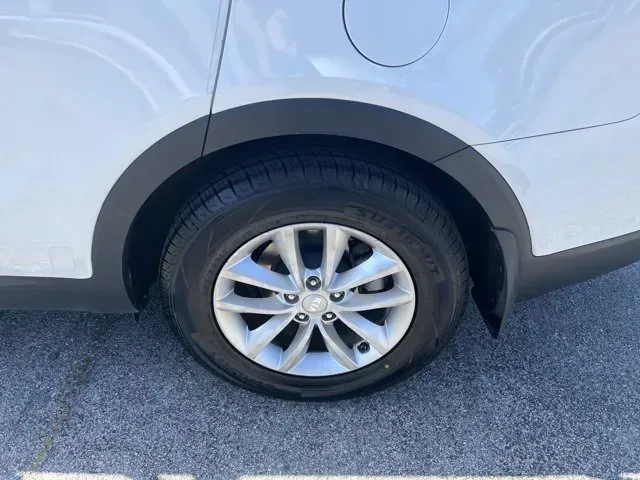 2017 Kia Sorento (5XYPG4A38HG) with an Other engine, AUTOMATIC transmission, located at 1285 Cassat Ave, Jacksonville, FL, 32205, (904) 425-3000, 30.299780, -81.732430 - ### Discover Your Next Adventure with the 2017 Kia Sorento at Byrider Florida #139!<br /> <br /> Are you searching for the perfect family vehicle that can adapt to your busy lifestyle? Look no further! The 2017 Kia Sorento is a versatile SUV designed to meet the needs of growing families, weekend ad - Photo#6