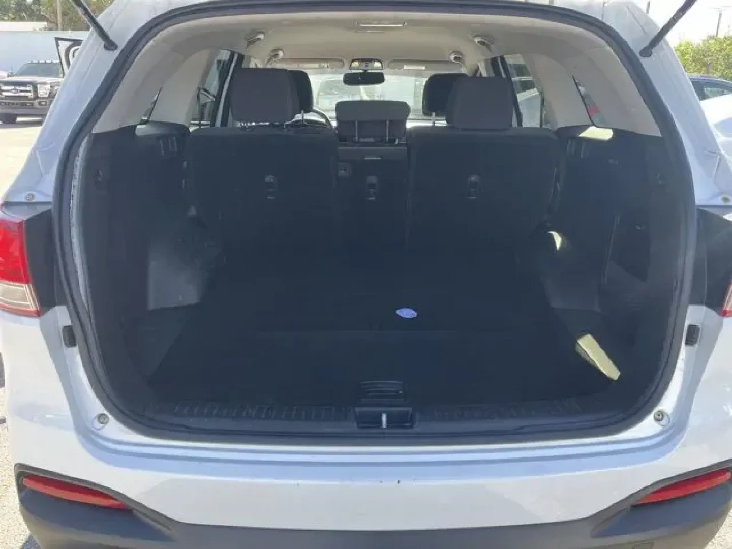 2017 Kia Sorento (5XYPG4A38HG) with an Other engine, AUTOMATIC transmission, located at 1285 Cassat Ave, Jacksonville, FL, 32205, (904) 425-3000, 30.299780, -81.732430 - ### Discover Your Next Adventure with the 2017 Kia Sorento at Byrider Florida #139!<br /> <br /> Are you searching for the perfect family vehicle that can adapt to your busy lifestyle? Look no further! The 2017 Kia Sorento is a versatile SUV designed to meet the needs of growing families, weekend ad - Photo#7