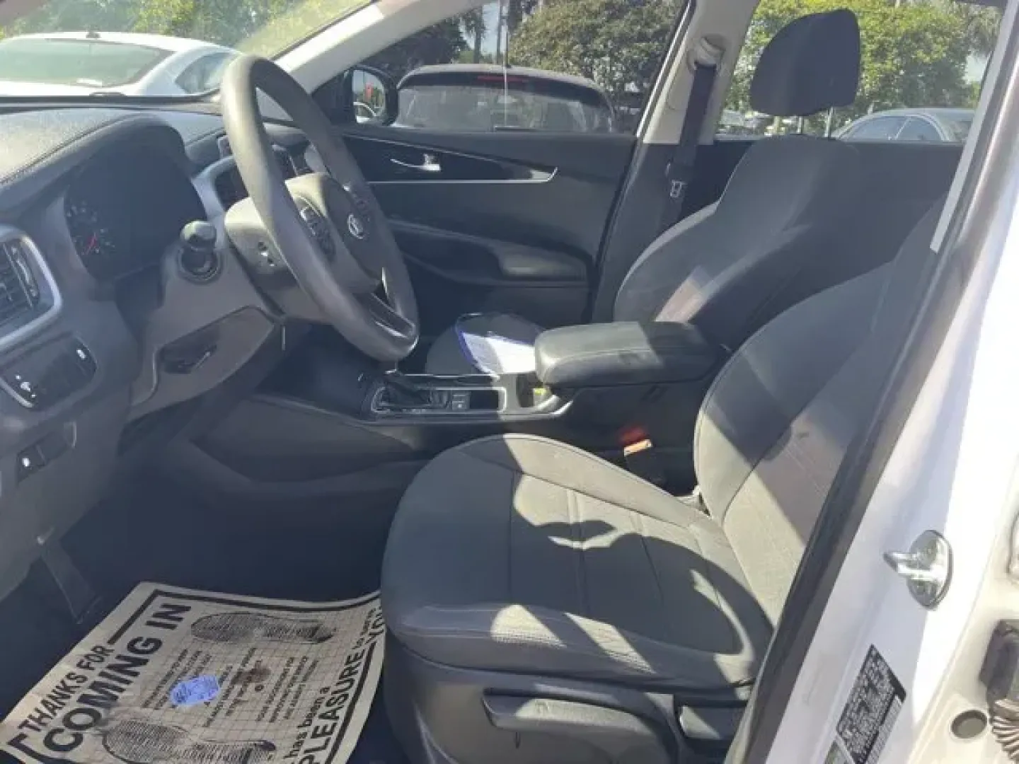 2017 Kia Sorento (5XYPG4A38HG) with an Other engine, AUTOMATIC transmission, located at 1285 Cassat Ave, Jacksonville, FL, 32205, (904) 425-3000, 30.299780, -81.732430 - ### Discover Your Next Adventure with the 2017 Kia Sorento at Byrider Florida #139!<br /> <br /> Are you searching for the perfect family vehicle that can adapt to your busy lifestyle? Look no further! The 2017 Kia Sorento is a versatile SUV designed to meet the needs of growing families, weekend ad - Photo#9