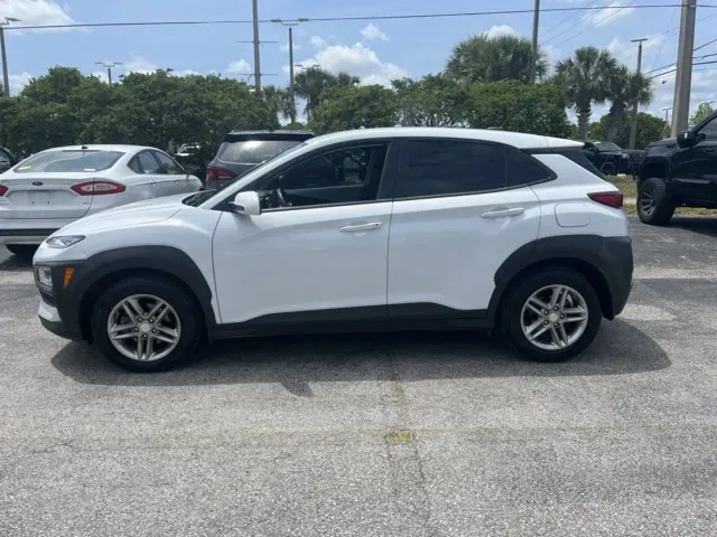 2019 Hyundai Kona (KM8K12AA9KU) with an Other engine, AUTOMATIC transmission, located at 1285 Cassat Ave, Jacksonville, FL, 32205, (904) 425-3000, 30.299780, -81.732430 - KBB.com 10 Best SUVs Under $30,000. Delivers 33 Highway MPG and 27 City MPG! This Hyundai Kona delivers a Regular Unleaded I-4 2.0 L/122 engine powering this Automatic transmission. WHEEL LOCKS, OPTION GROUP 01, GRAY/BLACK, CLOTH SEAT TRIM.* This Hyundai Kona Features the Following Options *CARPETED - Photo#0