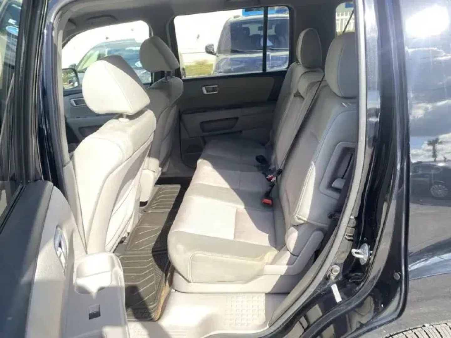 2013 Honda Pilot (5FNYF3H41DB) with an Other engine, AUTOMATIC transmission, located at 8829 US Hwy 19, Port Richey, FL, 34668, (727) 264-1107, 28.285917, -82.717346 - **Explore the Open Road with the 2013 Honda Pilot Your Perfect Family SUV Awaits!**<br /> <br /> Are you ready to elevate your family's adventures? The 2013 Honda Pilot is the ultimate SUV designed for growing families, weekend getaways, and everyday versatility. With its spacious interior, advance - Photo#7