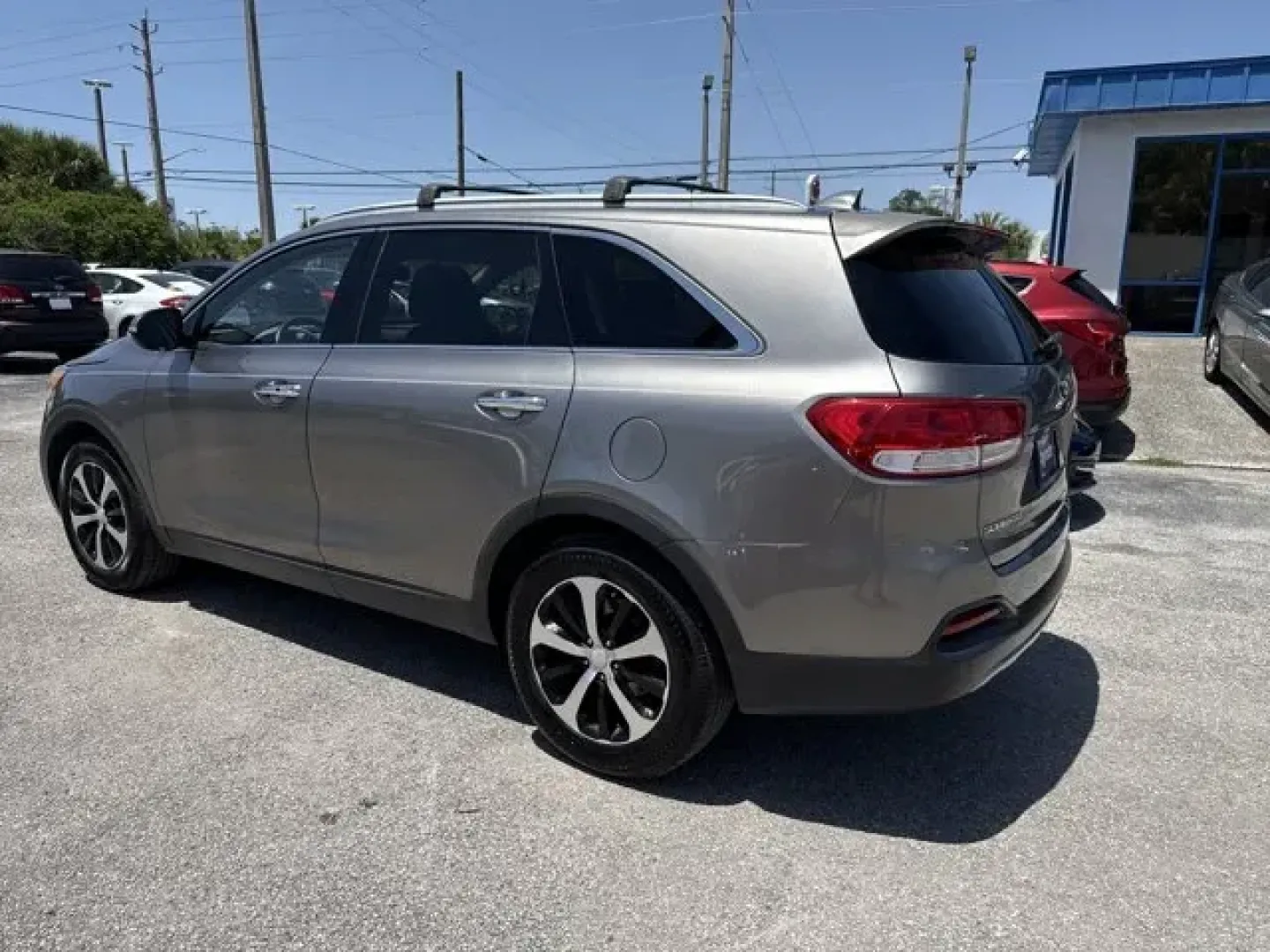 2016 Kia Sorento (5XYPH4A12GG) with an Other engine, AUTOMATIC transmission, located at 1285 Cassat Ave, Jacksonville, FL, 32205, (904) 425-3000, 30.299780, -81.732430 - KBB.com 10 Best Used Midsize SUVs Under $15,000. Delivers 27 Highway MPG and 20 City MPG! This Kia Sorento boasts a Intercooled Turbo Regular Unleaded I-4 2.0 L/122 engine powering this Automatic transmission. WHEEL LOCKS, TITANIUM SILVER, INTERIOR LIGHTING KIT.*This Kia Sorento Comes Equipped with - Photo#4