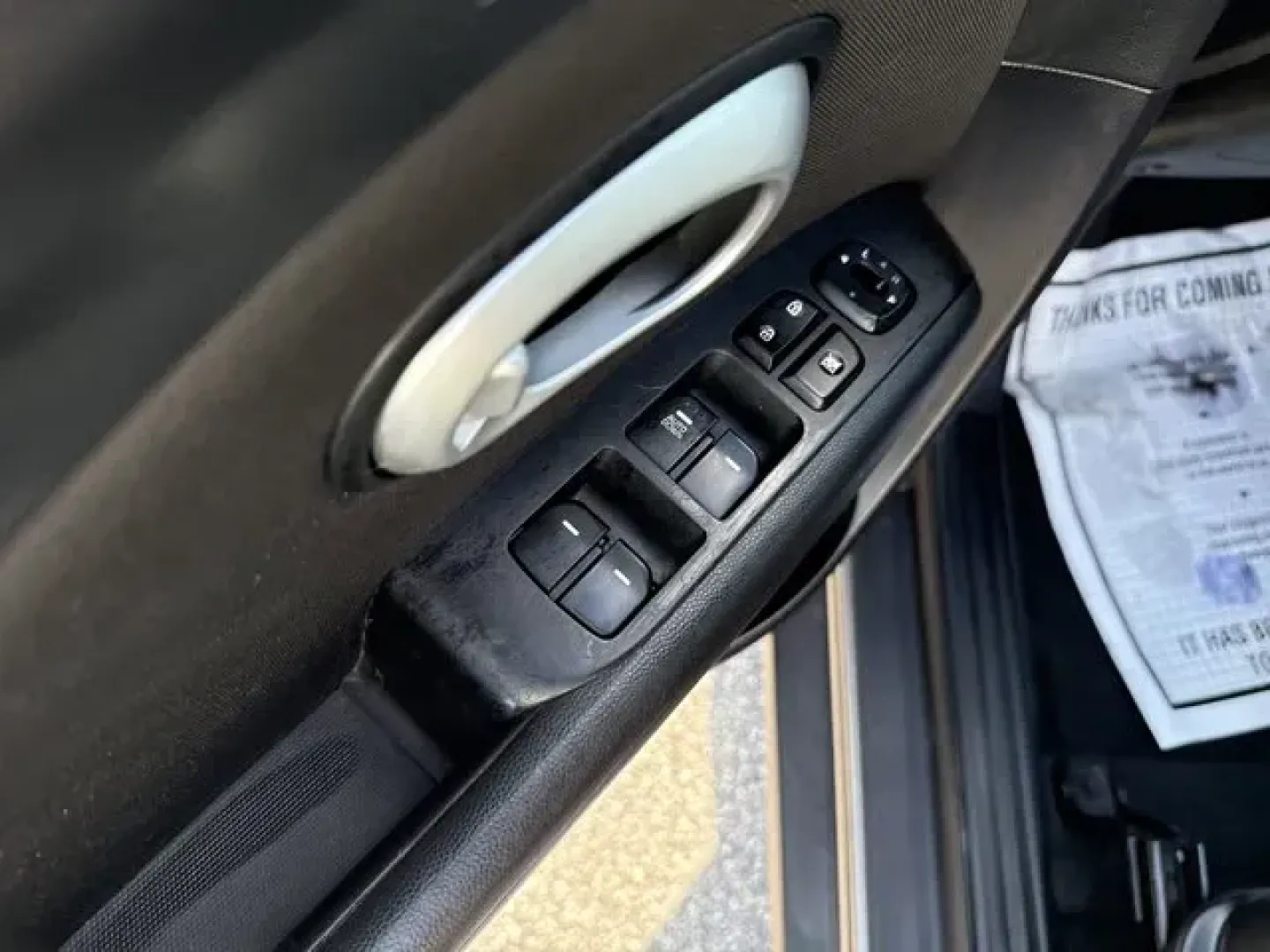 2016 Kia Soul (KNDJN2A2XG7) with an Other engine, AUTOMATIC transmission, located at 1285 Cassat Ave, Jacksonville, FL, 32205, (904) 425-3000, 30.299780, -81.732430 - IIHS Top Safety Pick. Only 103,498 Miles! Boasts 30 Highway MPG and 24 City MPG! This Kia Soul delivers a Regular Unleaded I-4 1.6 L/97 engine powering this Automatic transmission. TITANIUM GRAY, CONVENIENCE PACKAGE -inc: Auto On/Off Headlights, Rear Camera Display, Radio: AM/FM/MP3, 4.3 color touch - Photo#8