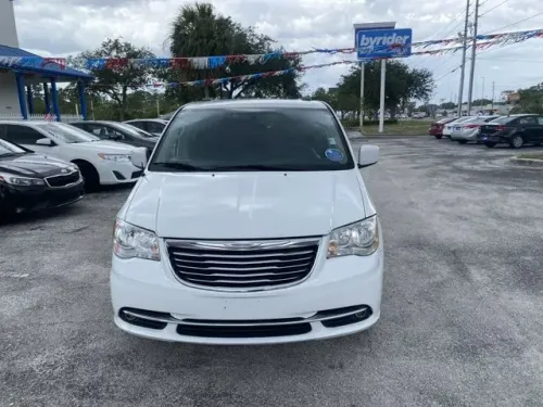 2015 Chrysler Town and Country 