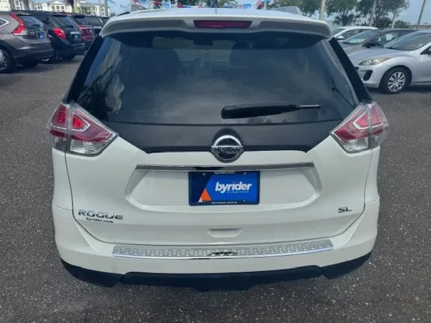 2015 Nissan Rogue (5N1AT2MT5FC) with an Other engine, AUTOMATIC transmission, located at 7701 Park Blvd., Pinellas Park, FL, 33781, (727) 369-7777, 27.839552, -82.747284 - ### Unleash Your Adventures with the 2015 Nissan Rogue at Byrider Florida #154!<br /> <br /> Are you ready to elevate your lifestyle with a versatile vehicle that fits all your needs? Whether you're a growing family seeking space for your kids and gear, a commuter searching for comfort during your l - Photo#4