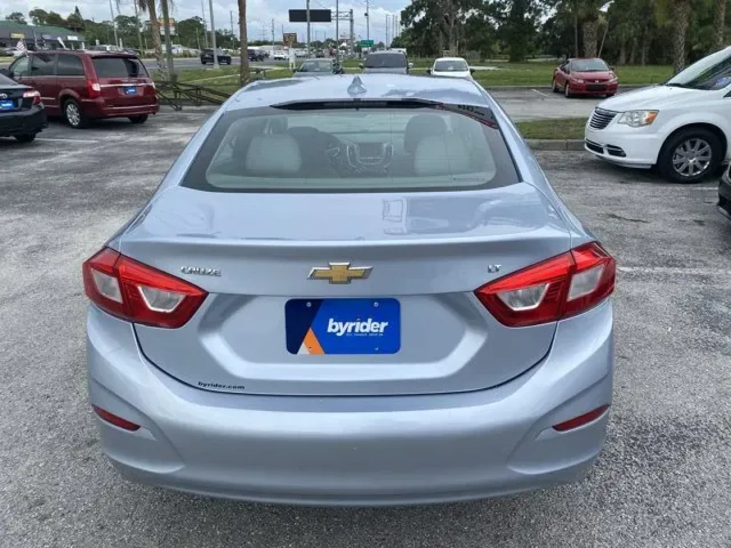 2017 Chevrolet Cruze (1G1BE5SM9H7) with an Other engine, AUTOMATIC transmission, located at 8829 US Hwy 19, Port Richey, FL, 34668, (727) 264-1107, 28.285917, -82.717346 - **Drive Into Adventure with the 2017 Chevrolet Cruze at Byrider Florida #162!**<br /> <br /> Are you searching for the perfect vehicle that effortlessly fits your dynamic lifestyle? Look no further! The 2017 Chevrolet Cruze, available now at Byrider Florida #162 in Port Richey, FL, is your ultimate - Photo#4