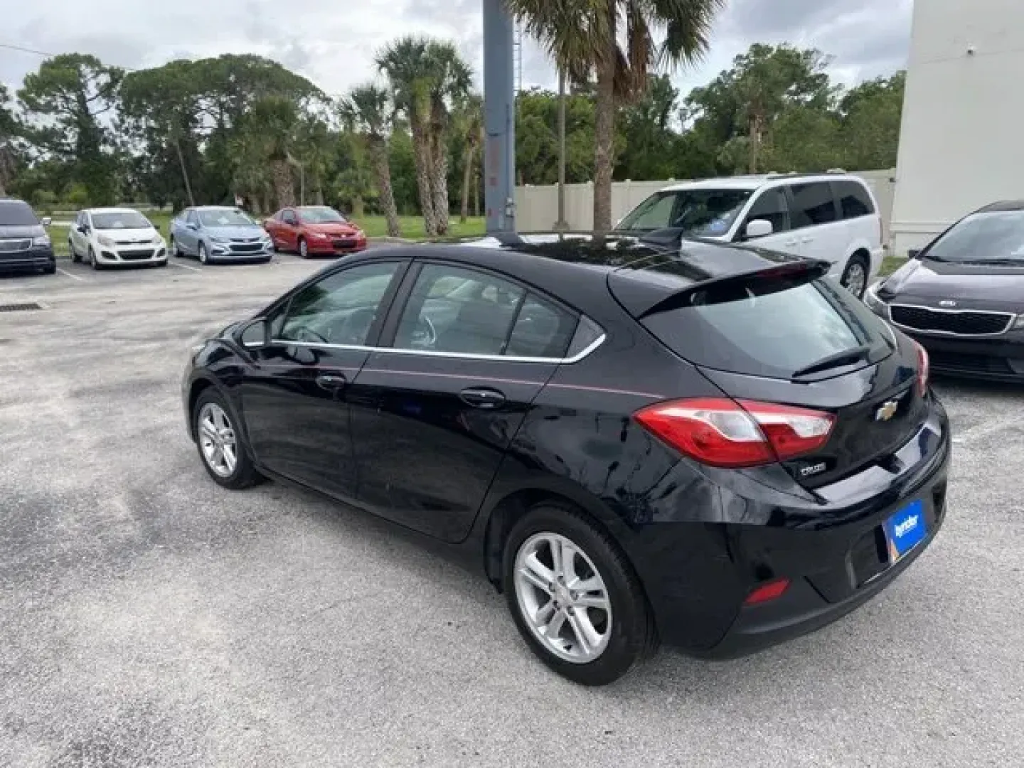 2017 Chevrolet Cruze (3G1BE6SM5HS) with an Other engine, AUTOMATIC transmission, located at 8829 US Hwy 19, Port Richey, FL, 34668, (727) 264-1107, 28.285917, -82.717346 - **Unlock Your Adventures with a 2017 Chevrolet Cruze Perfect for Daily Commutes and Weekend Getaways!**<br /> <br /> Are you ready to elevate your driving experience? The 2017 Chevrolet Cruze at Byrider Florida #162 in Port Richey, FL, is not just a car; it's your ticket to freedom, comfort, and st - Photo#4