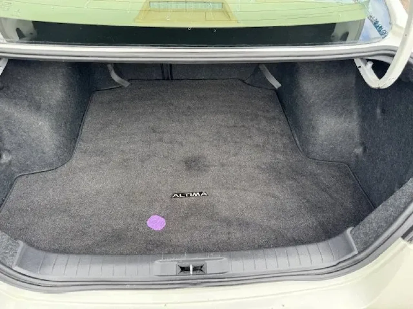 2015 Nissan Altima (1N4AL3AP3FC) with an Other engine, AUTOMATIC transmission, located at 7701 Park Blvd., Pinellas Park, FL, 33781, (727) 369-7777, 27.839552, -82.747284 - IIHS Top Safety Pick, Top Safety Pick+. Only 86,228 Miles! Boasts 38 Highway MPG and 27 City MPG! This Nissan Altima delivers a Regular Unleaded I-4 2.5 L/152 engine powering this Variable transmission. PEARL WHITE, BEIGE, CLOTH SEAT TRIM, [X01] POWER DRIVER SEAT PACKAGE -inc: 6-Way Power Driver Sea - Photo#7