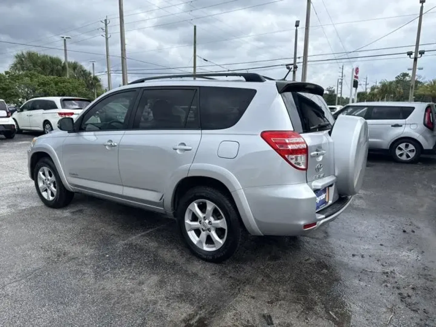 2011 Toyota RAV4 (JTMYF4DV2B5) with an Other engine, AUTOMATIC transmission, located at 1285 Cassat Ave, Jacksonville, FL, 32205, (904) 425-3000, 30.299780, -81.732430 - KBB.com 10 Best Used Family Cars Under $15,000. Only 136,258 Miles! Delivers 28 Highway MPG and 22 City MPG! This Toyota RAV4 boasts a Gas I4 2.5L/152 engine powering this Automatic transmission. Washer-linked variable intermittent windshield wipers, Vehicle stability control (VSC), Traction control - Photo#4