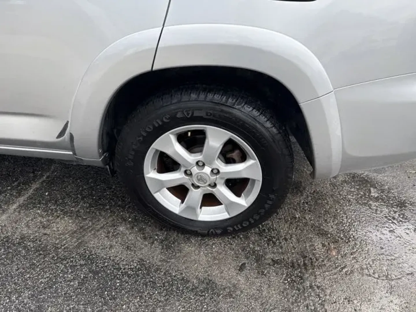 2011 Toyota RAV4 (JTMYF4DV2B5) with an Other engine, AUTOMATIC transmission, located at 1285 Cassat Ave, Jacksonville, FL, 32205, (904) 425-3000, 30.299780, -81.732430 - KBB.com 10 Best Used Family Cars Under $15,000. Only 136,258 Miles! Delivers 28 Highway MPG and 22 City MPG! This Toyota RAV4 boasts a Gas I4 2.5L/152 engine powering this Automatic transmission. Washer-linked variable intermittent windshield wipers, Vehicle stability control (VSC), Traction control - Photo#6