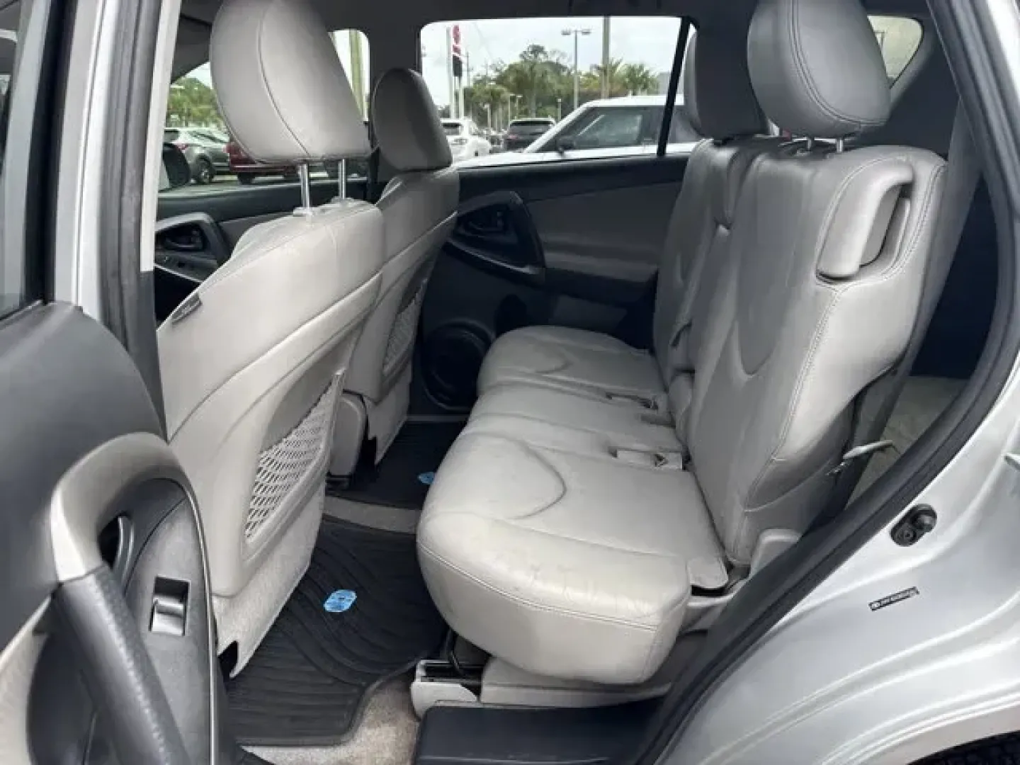 2011 Toyota RAV4 (JTMYF4DV2B5) with an Other engine, AUTOMATIC transmission, located at 1285 Cassat Ave, Jacksonville, FL, 32205, (904) 425-3000, 30.299780, -81.732430 - KBB.com 10 Best Used Family Cars Under $15,000. Only 136,258 Miles! Delivers 28 Highway MPG and 22 City MPG! This Toyota RAV4 boasts a Gas I4 2.5L/152 engine powering this Automatic transmission. Washer-linked variable intermittent windshield wipers, Vehicle stability control (VSC), Traction control - Photo#10