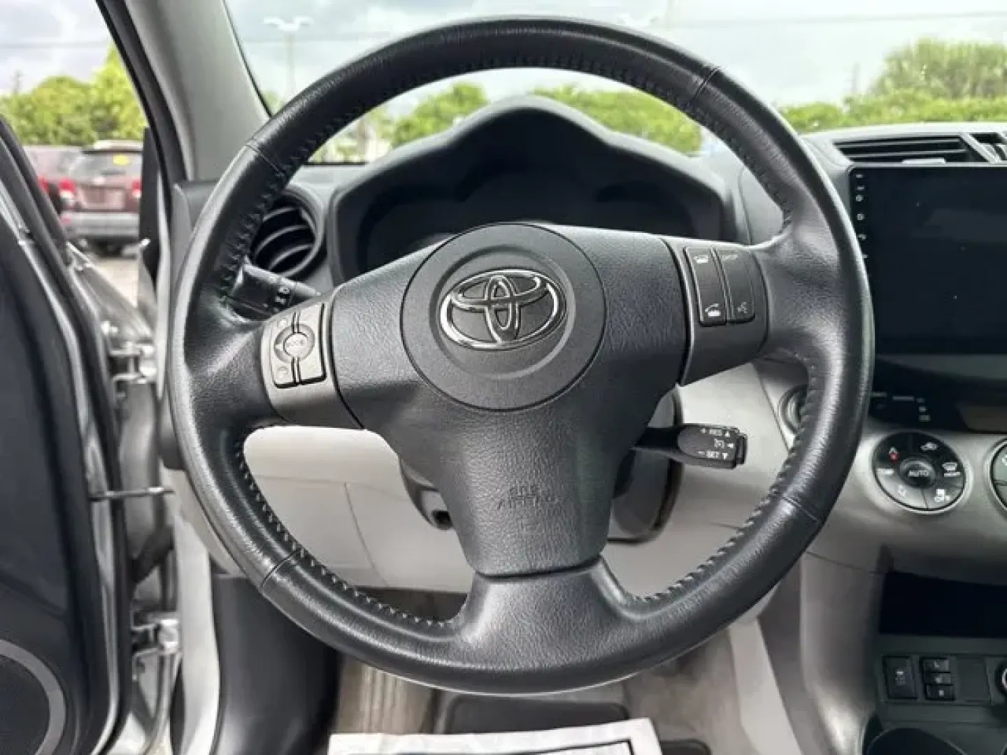 2011 Toyota RAV4 (JTMYF4DV2B5) with an Other engine, AUTOMATIC transmission, located at 1285 Cassat Ave, Jacksonville, FL, 32205, (904) 425-3000, 30.299780, -81.732430 - KBB.com 10 Best Used Family Cars Under $15,000. Only 136,258 Miles! Delivers 28 Highway MPG and 22 City MPG! This Toyota RAV4 boasts a Gas I4 2.5L/152 engine powering this Automatic transmission. Washer-linked variable intermittent windshield wipers, Vehicle stability control (VSC), Traction control - Photo#12