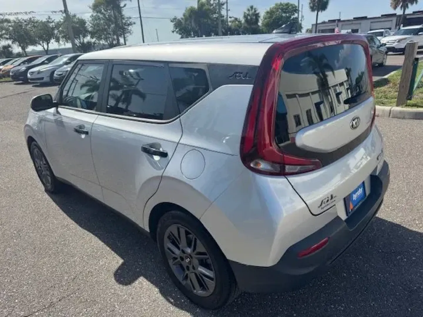 2021 Kia Soul (KNDJ23AUXM7) with an Other engine, AUTOMATIC transmission, located at 7701 Park Blvd., Pinellas Park, FL, 33781, (727) 369-7777, 27.839552, -82.747284 - Boasts 35 Highway MPG and 29 City MPG! This Kia Soul delivers a Regular Unleaded I-4 2.0 L/122 engine powering this Variable transmission. CARPETED FLOOR MATS, CARGO NET, Variable intermittent wipers.* This Kia Soul Features the Following Options *Urethane Gear Shifter Material, Trip computer, Trans - Photo#3