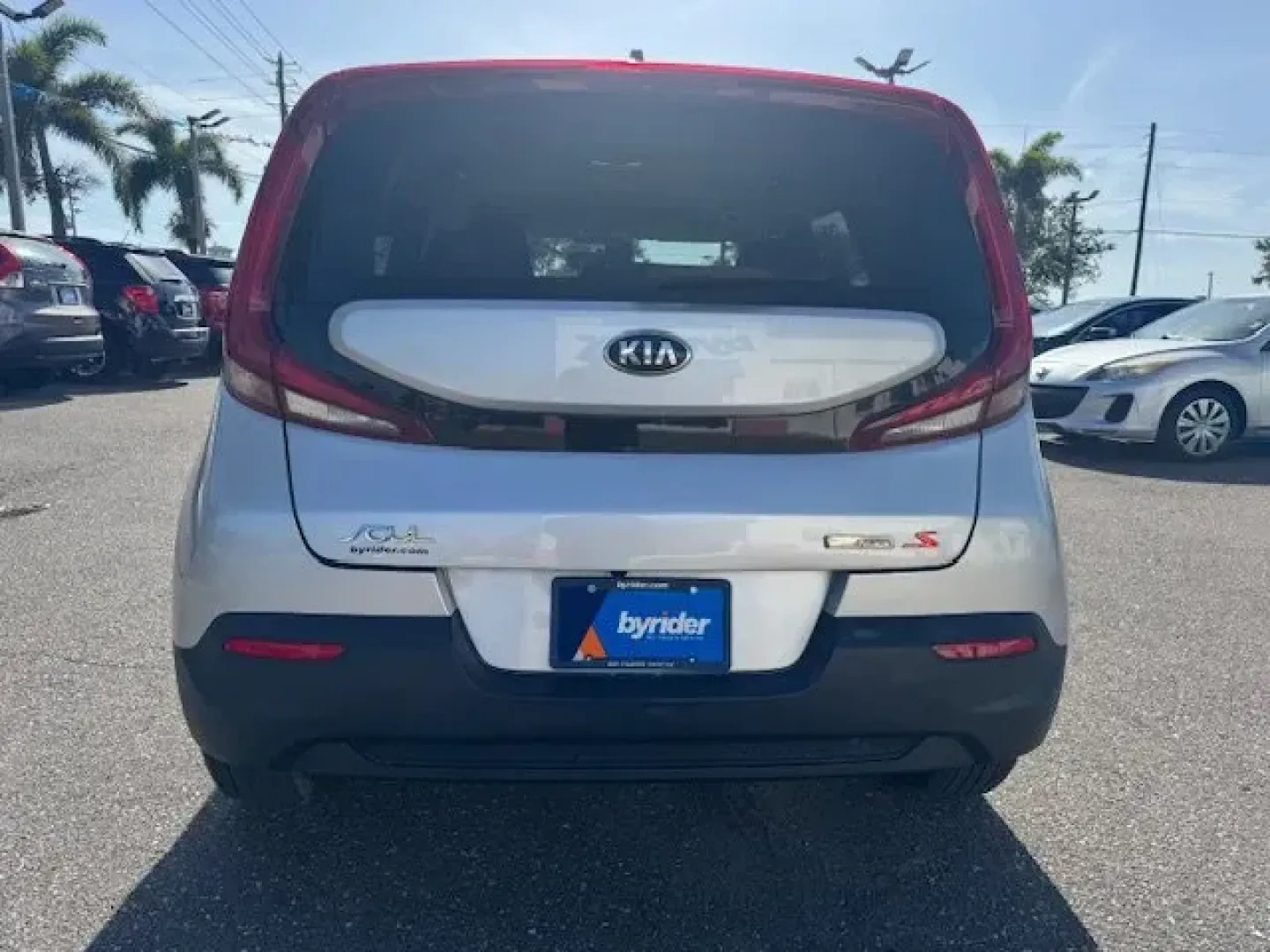 2021 Kia Soul (KNDJ23AUXM7) with an Other engine, AUTOMATIC transmission, located at 7701 Park Blvd., Pinellas Park, FL, 33781, (727) 369-7777, 27.839552, -82.747284 - Boasts 35 Highway MPG and 29 City MPG! This Kia Soul delivers a Regular Unleaded I-4 2.0 L/122 engine powering this Variable transmission. CARPETED FLOOR MATS, CARGO NET, Variable intermittent wipers.* This Kia Soul Features the Following Options *Urethane Gear Shifter Material, Trip computer, Trans - Photo#4