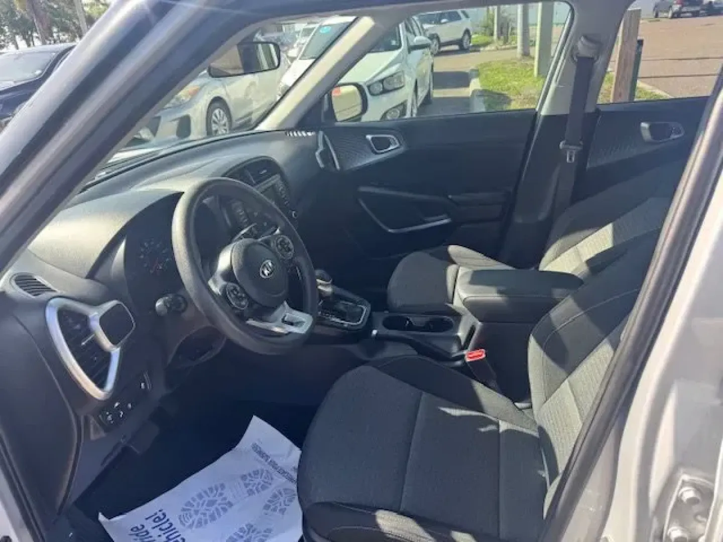 2021 Kia Soul (KNDJ23AUXM7) with an Other engine, AUTOMATIC transmission, located at 7701 Park Blvd., Pinellas Park, FL, 33781, (727) 369-7777, 27.839552, -82.747284 - Boasts 35 Highway MPG and 29 City MPG! This Kia Soul delivers a Regular Unleaded I-4 2.0 L/122 engine powering this Variable transmission. CARPETED FLOOR MATS, CARGO NET, Variable intermittent wipers.* This Kia Soul Features the Following Options *Urethane Gear Shifter Material, Trip computer, Trans - Photo#5