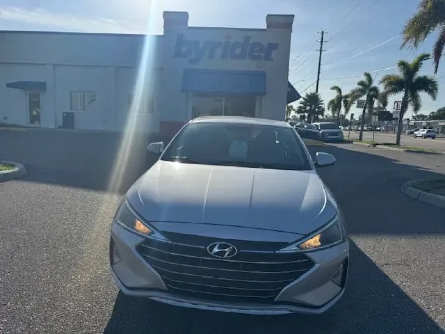 2019 Hyundai Elantra (KMHD84LF2KU) with an Other engine, AUTOMATIC transmission, located at 7701 Park Blvd., Pinellas Park, FL, 33781, (727) 369-7777, 27.839552, -82.747284 - Scores 37 Highway MPG and 28 City MPG! This Hyundai Elantra boasts a Regular Unleaded I-4 2.0 L/122 engine powering this Automatic transmission. WHEEL LOCKS, SYMPHONY SILVER, OPTION GROUP 01.* This Hyundai Elantra Features the Following Options *MUDGUARDS, FIRST AID KIT, CARPETED FLOOR MATS, CARGO N - Photo#1