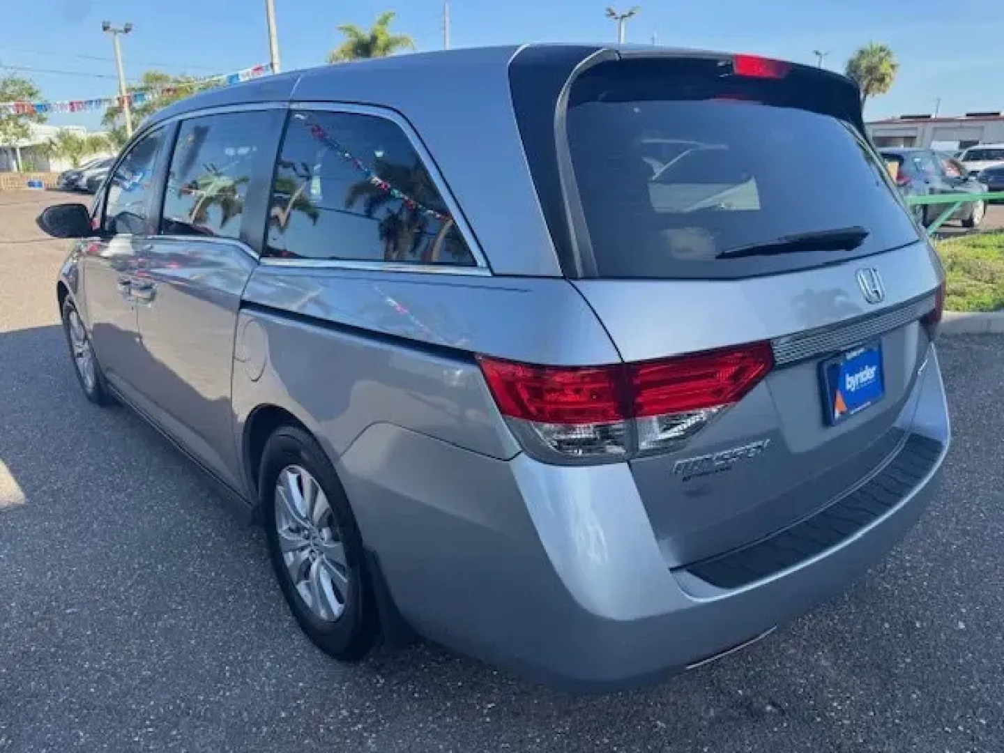 2016 Honda Odyssey (5FNRL5H35GB) with an Other engine, AUTOMATIC transmission, located at 7701 Park Blvd., Pinellas Park, FL, 33781, (727) 369-7777, 27.839552, -82.747284 - If you're searching for the perfect family vehicle or a dependable ride for your daily commutes, look no further than this 2016 Honda Odyssey, available now at Byrider Florida #154 in Pinellas Park, FL. With ample space for passengers and cargo, this silver beauty is designed to meet the needs of gr - Photo#2