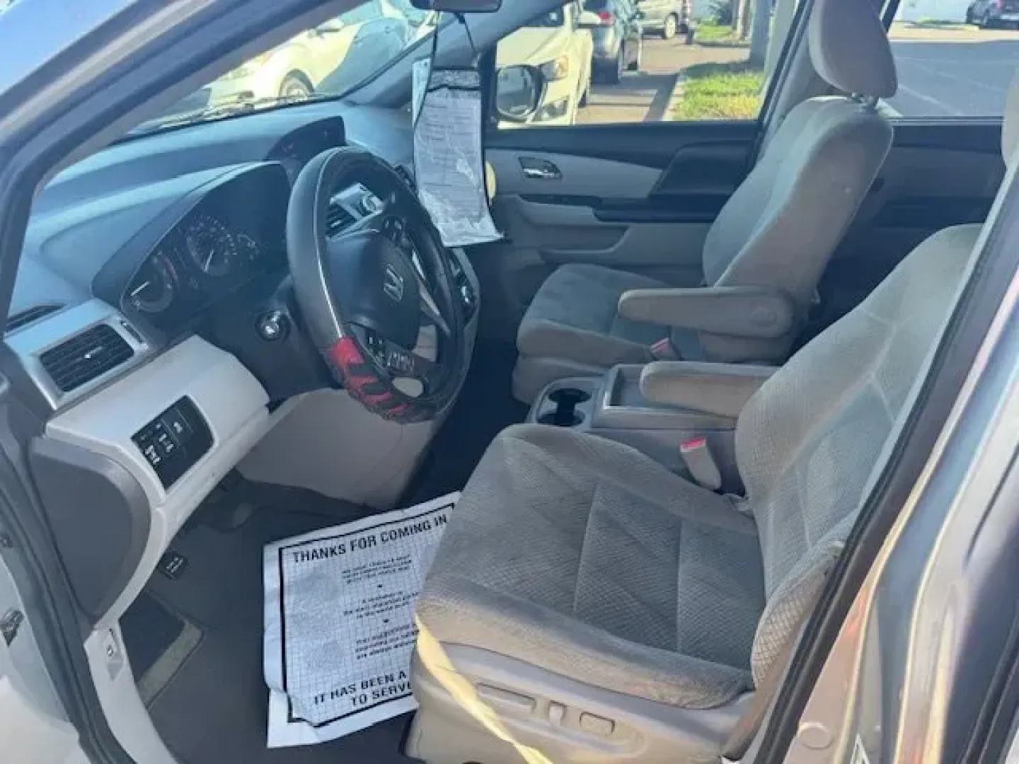 2016 Honda Odyssey (5FNRL5H35GB) with an Other engine, AUTOMATIC transmission, located at 7701 Park Blvd., Pinellas Park, FL, 33781, (727) 369-7777, 27.839552, -82.747284 - If you're searching for the perfect family vehicle or a dependable ride for your daily commutes, look no further than this 2016 Honda Odyssey, available now at Byrider Florida #154 in Pinellas Park, FL. With ample space for passengers and cargo, this silver beauty is designed to meet the needs of gr - Photo#4