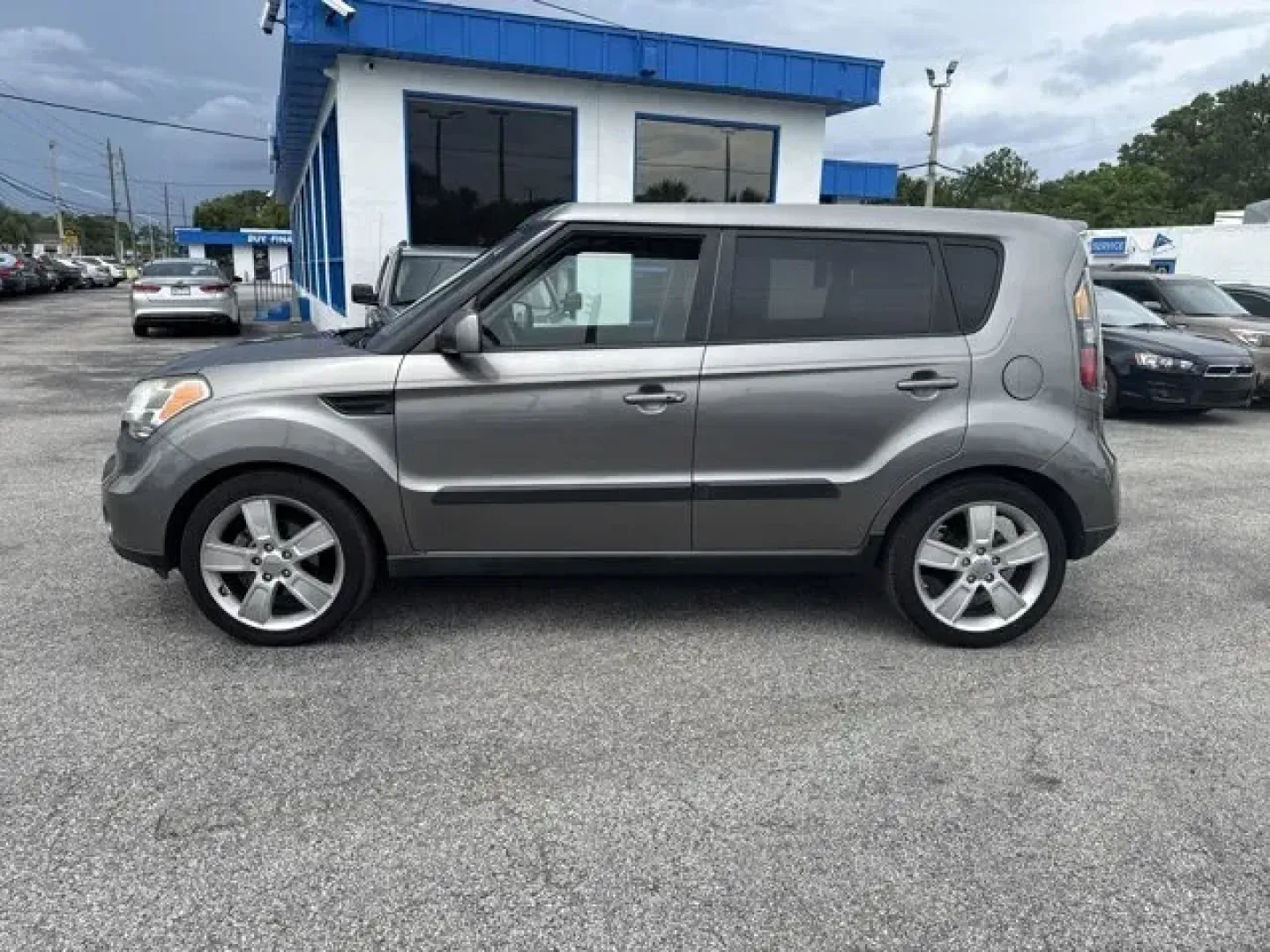 2011 Kia Soul (KNDJT2A2XB7) with an Other engine, AUTOMATIC transmission, located at 1285 Cassat Ave, Jacksonville, FL, 32205, (904) 425-3000, 30.299780, -81.732430 - **Discover Your New Adventure with the 2011 Kia Soul at Byrider Florida #139!**<br /> <br /> Are you ready to elevate your lifestyle? Whether you're a commuter navigating the bustling streets of Jacksonville or a weekend warrior seeking spontaneous adventures, the 2011 Kia Soul is your perfect compa - Photo#3
