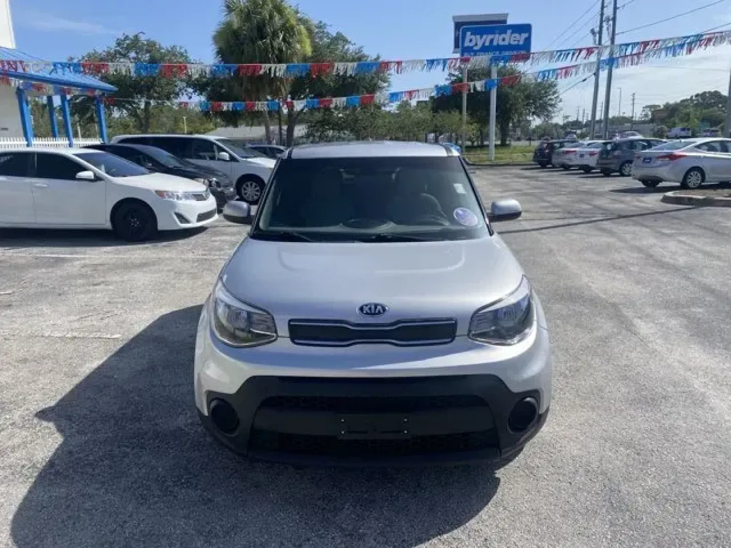 2017 Kia Soul (KNDJN2A27H7) with an Other engine, AUTOMATIC transmission, located at 8829 US Hwy 19, Port Richey, FL, 34668, (727) 264-1107, 28.285917, -82.717346 - Are you searching for a dependable vehicle that fits your active lifestyle without breaking the bank? Look no further! The 2017 Kia Soul at Byrider Florida #162 in Port Richey, FL is the perfect choice for those looking for a car that brings together versatility, style, and affordability. This spaci - Photo#1