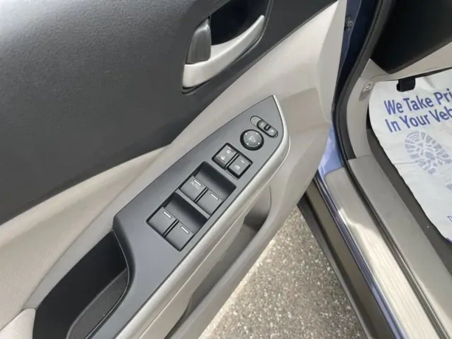 2014 Honda CR-V (2HKRM3H75EH) with an Other engine, AUTOMATIC transmission, located at 7701 Park Blvd., Pinellas Park, FL, 33781, (727) 369-7777, 27.839552, -82.747284 - ### Discover Adventure with the 2014 Honda CR-V at Byrider Florida #154!<br /> <br /> If you're seeking a reliable vehicle that fits seamlessly into your active lifestyle, look no further than the 2014 Honda CR-V available at Byrider Florida #154 in Pinellas Park, FL. This SUV is perfect for weekend - Photo#8