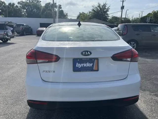 2017 Kia Forte (3KPFK4A74HE) with an Other engine, AUTOMATIC transmission, located at 1285 Cassat Ave, Jacksonville, FL, 32205, (904) 425-3000, 30.299780, -81.732430 - **Unleash Your Urban Adventure with the 2017 Kia Forte at Byrider Florida #139!**<br /> <br /> Are you ready to elevate your daily commute and weekend adventures? Look no further than this 2017 Kia Forte, the perfect blend of style, efficiency, and affordability for budget-conscious buyers in Jackso - Photo#5