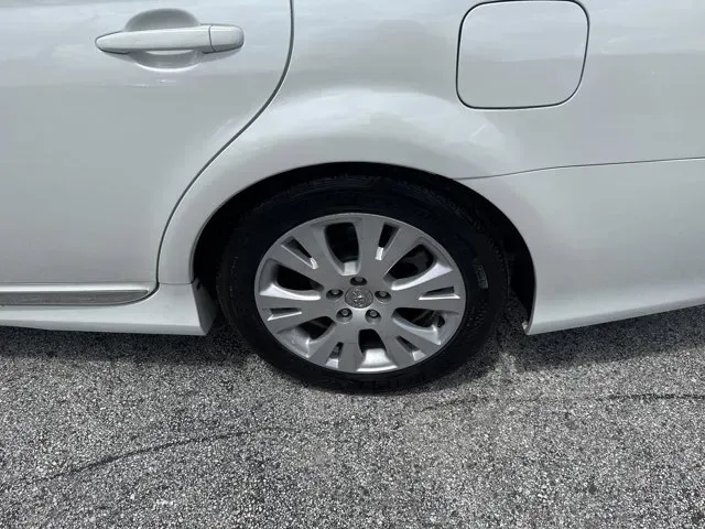 2011 Toyota Avalon (4T1BK3DB3BU) with an Other engine, AUTOMATIC transmission, located at 1285 Cassat Ave, Jacksonville, FL, 32205, (904) 425-3000, 30.299780, -81.732430 - **Experience Luxury and Reliability with the 2011 Toyota Avalon at Byrider Florida #139!**<br /> <br /> Are you in search of a vehicle that perfectly balances comfort, style, and practicality? Look no further than the 2011 Toyota Avalon, available now at Byrider Florida #139 in Jacksonville, FL. Thi - Photo#5